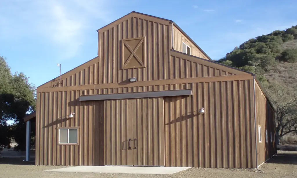 FCP Wood Sided Steel Barns Project Image RCA