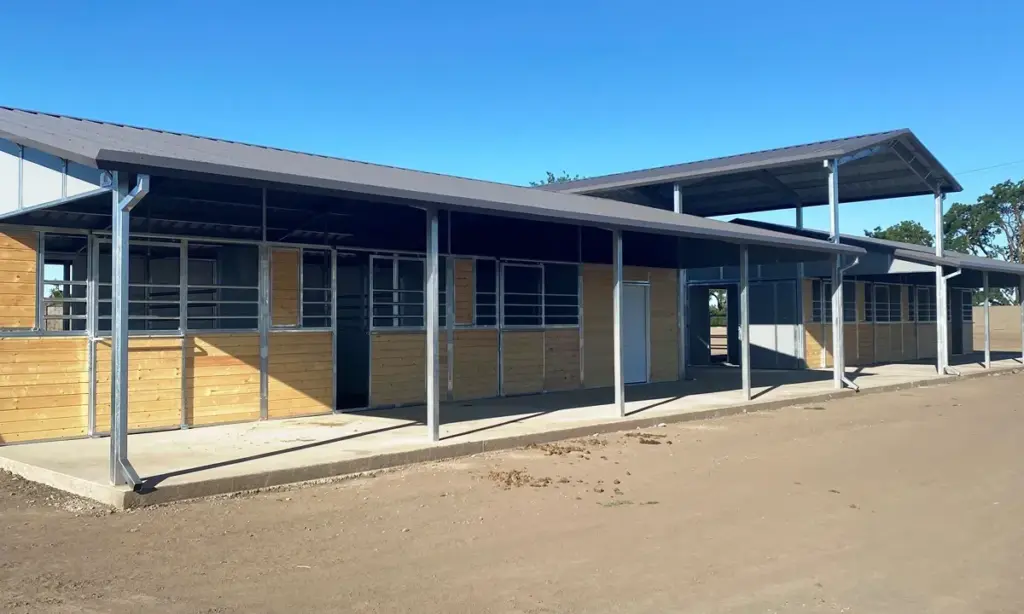 FCP Wood Sided Steel Barns Project Image Shedrow
