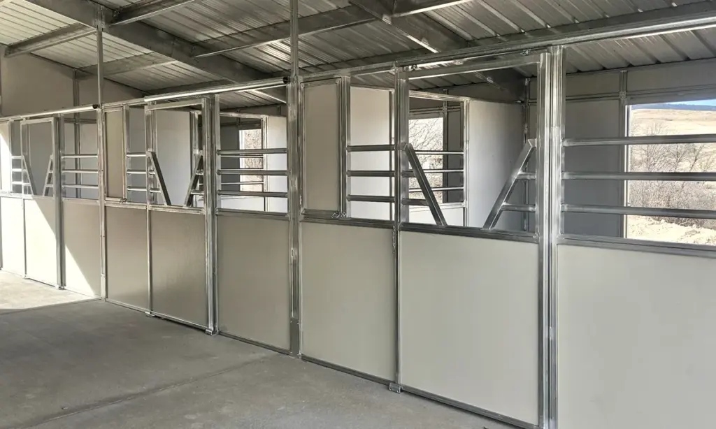FCP Metal Barns for Horses - Article Project Image of FCP Stall Front